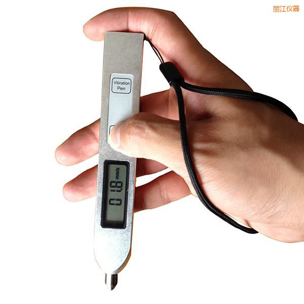 �����y(c��)��x